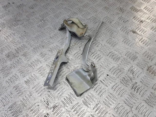 Петля капота правая для Suzuki Grand Vitara 2005-2014 на фотографиях