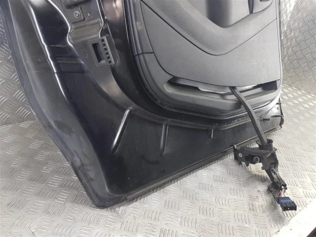 Дверь задняя левая для Peugeot Partner Фургон 2008-2015 на фотографиях