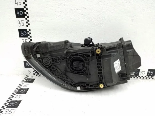 Фара правая для Porsche Panamera Универсал 2017-2024 на фотографиях