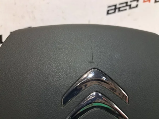 Подушка безопасности водителя для Citroen C4 Седан 2010-2016 на фотографиях