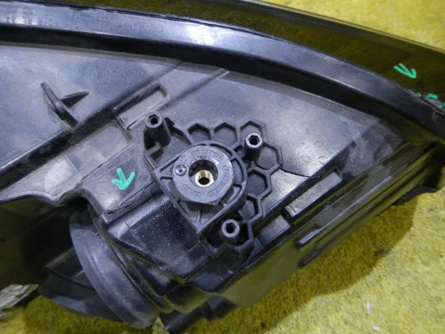 Фара левая для Volkswagen Caddy IV (2K) 2015-2020 на фотографиях