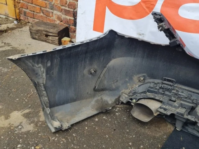 Бампер задний для Mercedes-Benz C class C205 2014-2020 на фотографиях