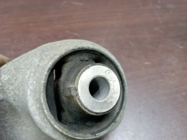 Рычаг передний левый нижний для BMW 5er Ф10 2010-2013 на фотографиях