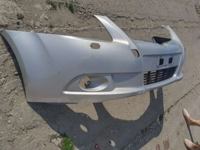 Бампер для Toyota Avensis Универсал T270 2008-2018 на фотографиях