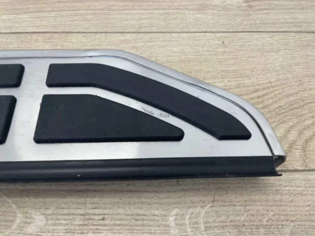 Подножка левая для Volkswagen Touareg II (7P5) 2010-2014 на фотографиях