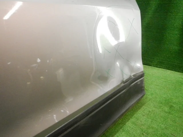 Накладка на дверь передняя левая для Volkswagen Tiguan II MK2 2016+ на фотографиях