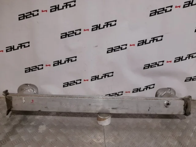 Усилитель заднего бампера для Citroen C4 Хэтчбек 2010-2016 на фотографиях