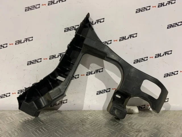 Кронштейн заднего бампера правый для Peugeot 308 SW T7 2007-2014 на фотографиях