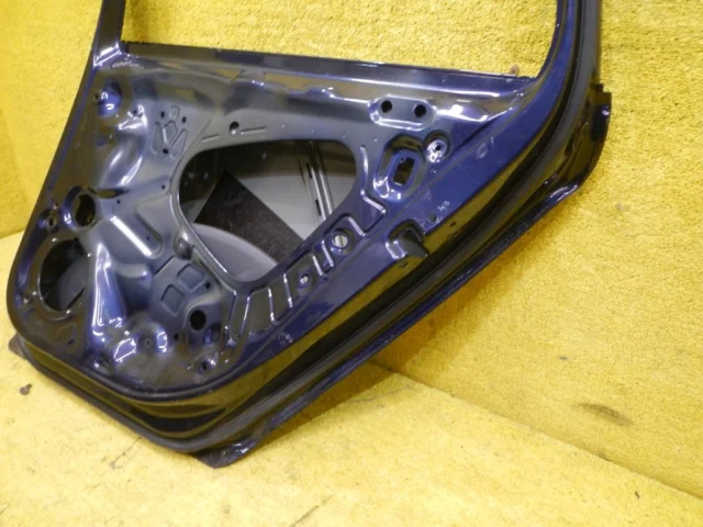 Дверь задняя правая для Volkswagen Passat (B8) Variant 2014-2019 на фотографиях