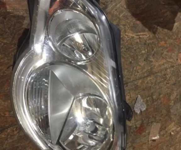 Фара правая для Volkswagen Polo IV (9N3) 2005-2009 на фотографиях