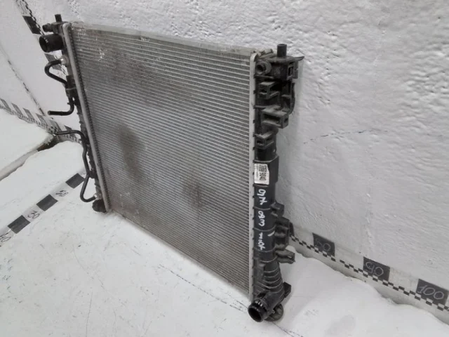 Радиатор охлаждения ДВС для Hyundai Tucson NX4 2020+ на фотографиях