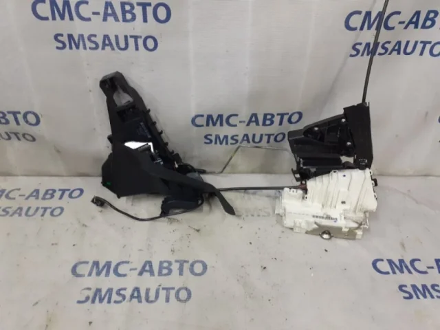 Замок двери задней правой для Mercedes-Benz M class W164 2005-2011 на фотографиях