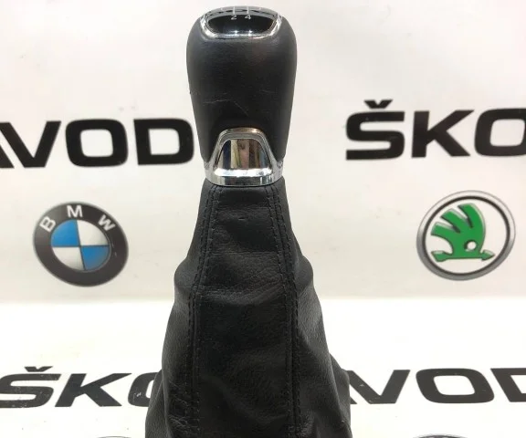 Ручка МКПП для Skoda Octavia A7 на фотографиях