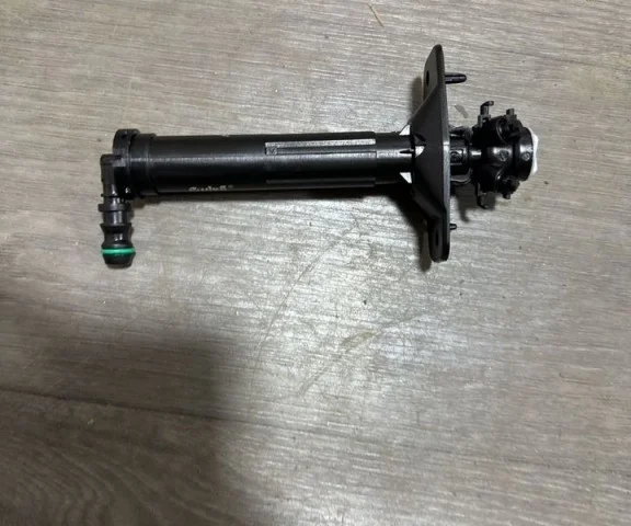 Фароомыватель правый для Audi A7 4G 2010-2014 на фотографиях