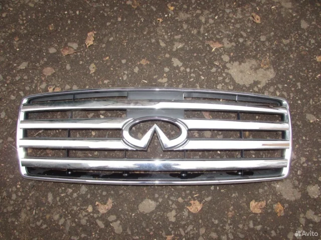 Решетка радиатора для Infiniti QX 56 (JA60) 2004-2007 на фотографиях