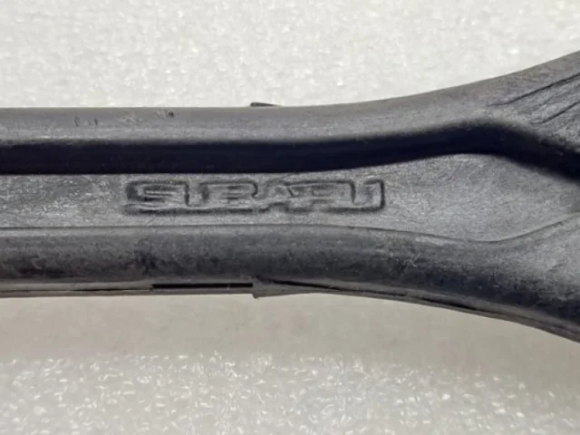 Опора двигателя передняя левая верхняя для Subaru Forester SJ 2013-2016 на фотографиях