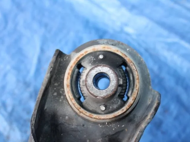 Рычаг передний левый нижний для Nissan Qashqai J10 2006-2013 на фотографиях