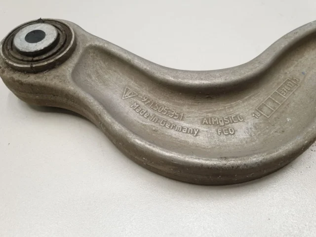 Рычаг задний правый верхний для Porsche Panamera 971 2016-2024 на фотографиях