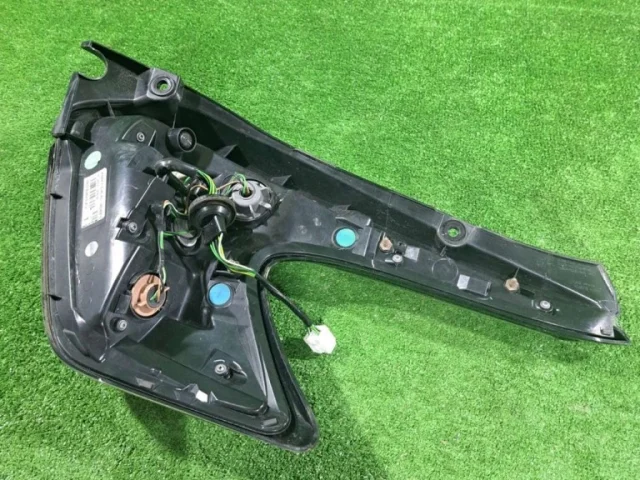 Фонарь левый для Nissan Juke YF15 JDM 2010-2014 на фотографиях