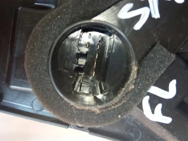 Замок передней левой двери для Suzuki SX4 2006-2009 на фотографиях