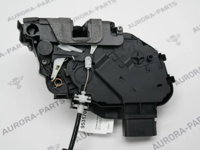 Уплотнитель передней правой двери для Land Rover Discovery L319 2009-2013 на фотографиях