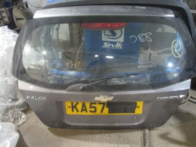 Крышка багажника для Chevrolet Aveo T200 Хэтчбек 2002-2008 на фотографиях