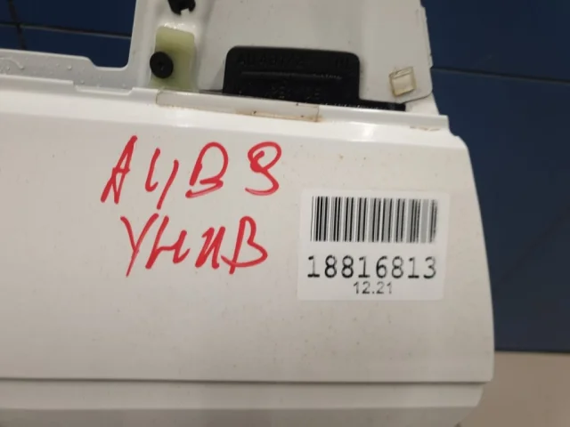 Двери для Audi A4 B9 Avant 2015+ на фотографиях