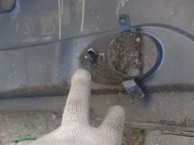 Бампер для Toyota Avensis Универсал T270 2008-2018 на фотографиях