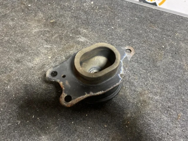 Опора двигателя передняя левая нижняя для Nissan Teana J32 2008-2013 на фотографиях