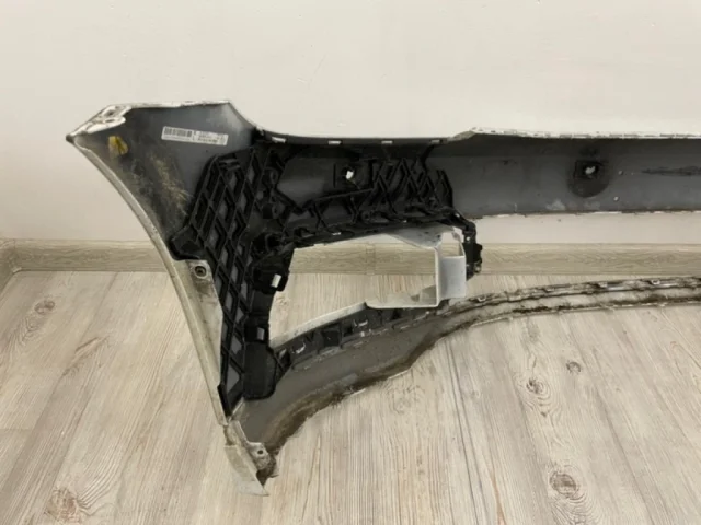 Бампер для Volkswagen Passat (B8.5) Variant, R-line, GTE 2019+ на фотографиях