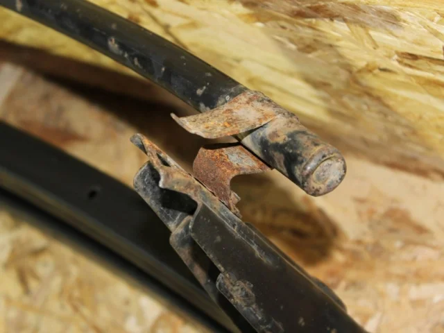 Усилитель бампера передний верхний для Kia Cerato YD 2016-2020 rest. на фотографиях