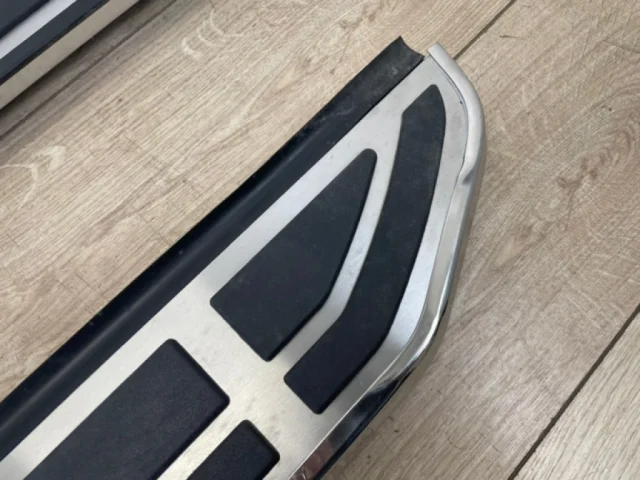 Подножка левая для Volkswagen Touareg II (7P5) 2010-2014 на фотографиях