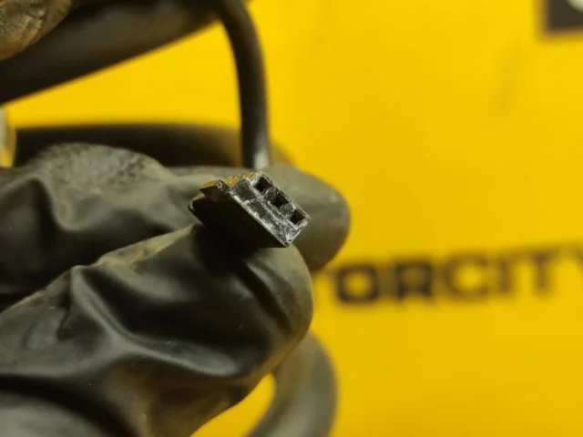 Амортизатор задний левый для BMW 7er Е38 1994-2001 на фотографиях