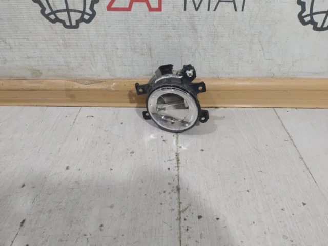 Противотуманка (ПТФ) передняя левая для Infiniti QX 80 2013-2022 на фотографиях