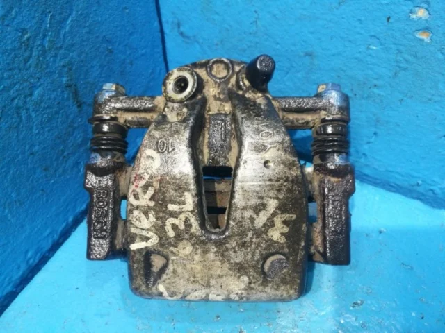 Суппорт задний левый для Toyota Avensis Седан T250 2003-2008 на фотографиях