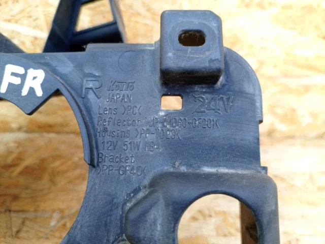 Кронштейн ПТФ для Toyota Land Cruiser 200 (JDM) 2007-2013 на фотографиях