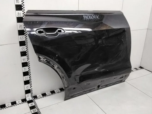 Дверь задняя правая для Audi Q8 4M 2018-2023 на фотографиях