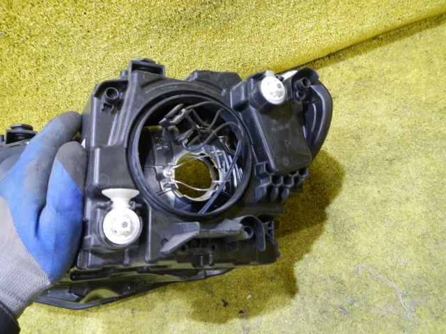 Фара правая для Volkswagen Caddy IV (2K) 2015-2020 на фотографиях