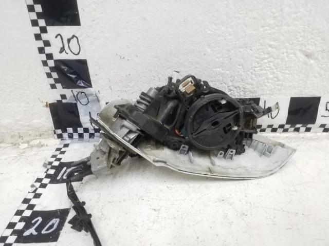 Стекла и зеркала для Audi A7 4G 2010-2014 на фотографиях