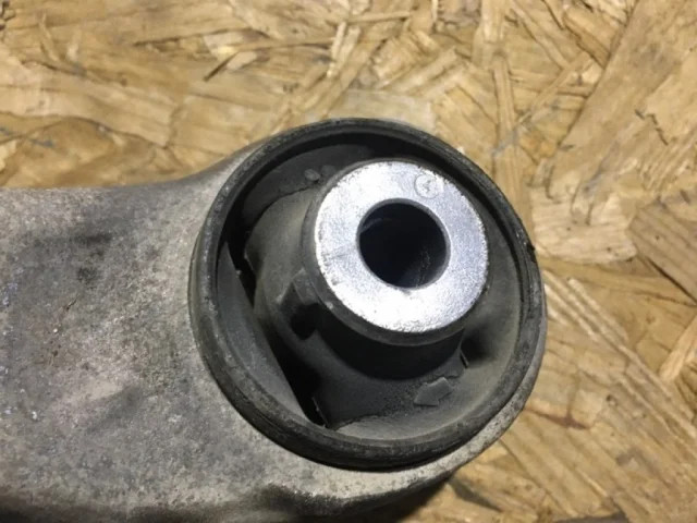 Рычаг передний левый нижний для BMW 5er Ф10 2010-2013 на фотографиях