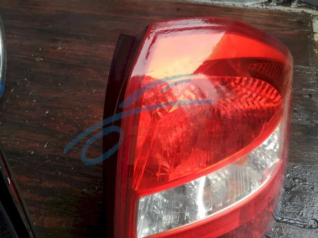 Фонарь правый для Kia Cerato LD Хэтчбек 2004-2008 на фотографиях