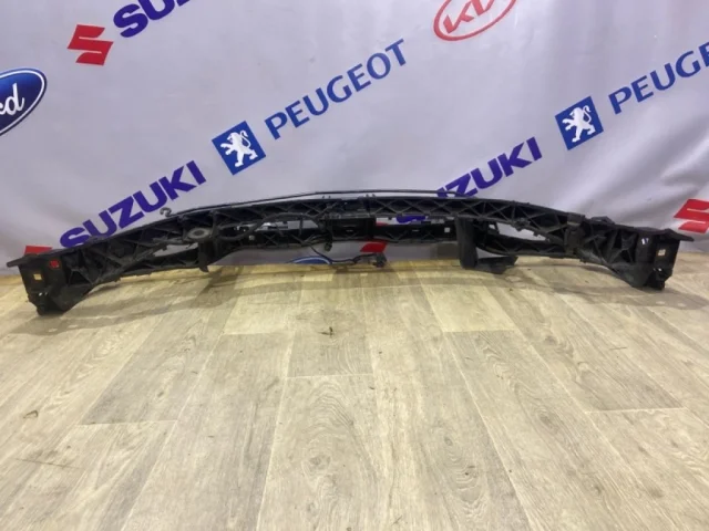 Панель радиатора (телевизор) для Ford Galaxy CD340 2006-2015 на фотографиях