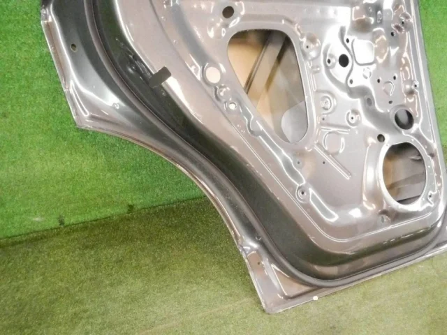 Дверь задняя левая для Volkswagen Touareg III (CR) 2018+ на фотографиях