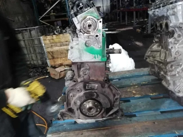 Двигатель без навесного для Citroen Berlingo 1 M49 Минивэн 1996-2002 на фотографиях