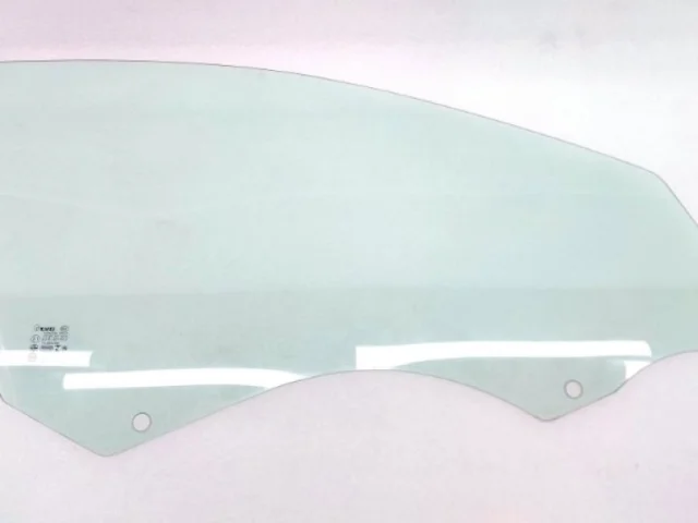 Стекла и зеркала для Skoda Octavia A7 Tour на фотографиях