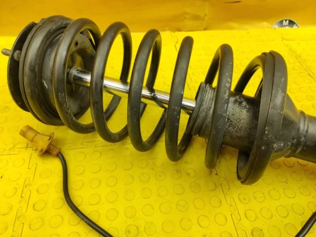 Амортизатор передний левый для BMW 5er Е34 1987-1996 на фотографиях