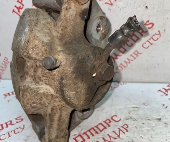 Суппорт передний левый для Lexus IS Седан GSE20,21,25, ALE20 (US, EU) 2006-2013 на фотографиях