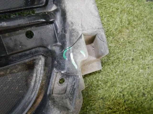 Решетка радиатора для Ford Explorer U502 rest 2014-2019 на фотографиях