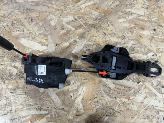 Реле свечей накала для BMW X5 Е70 2006-2013 на фотографиях