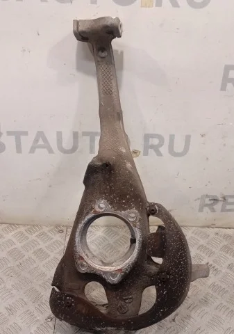 Кулак поворотный правый для Porsche Macan 95B 2014-2023 на фотографиях